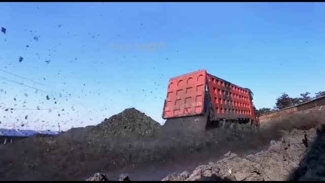 Top dangerous momentsE2 of truck driving fail operation of heavy duty trucks