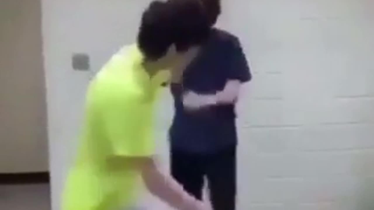 Bro emoted mid fight