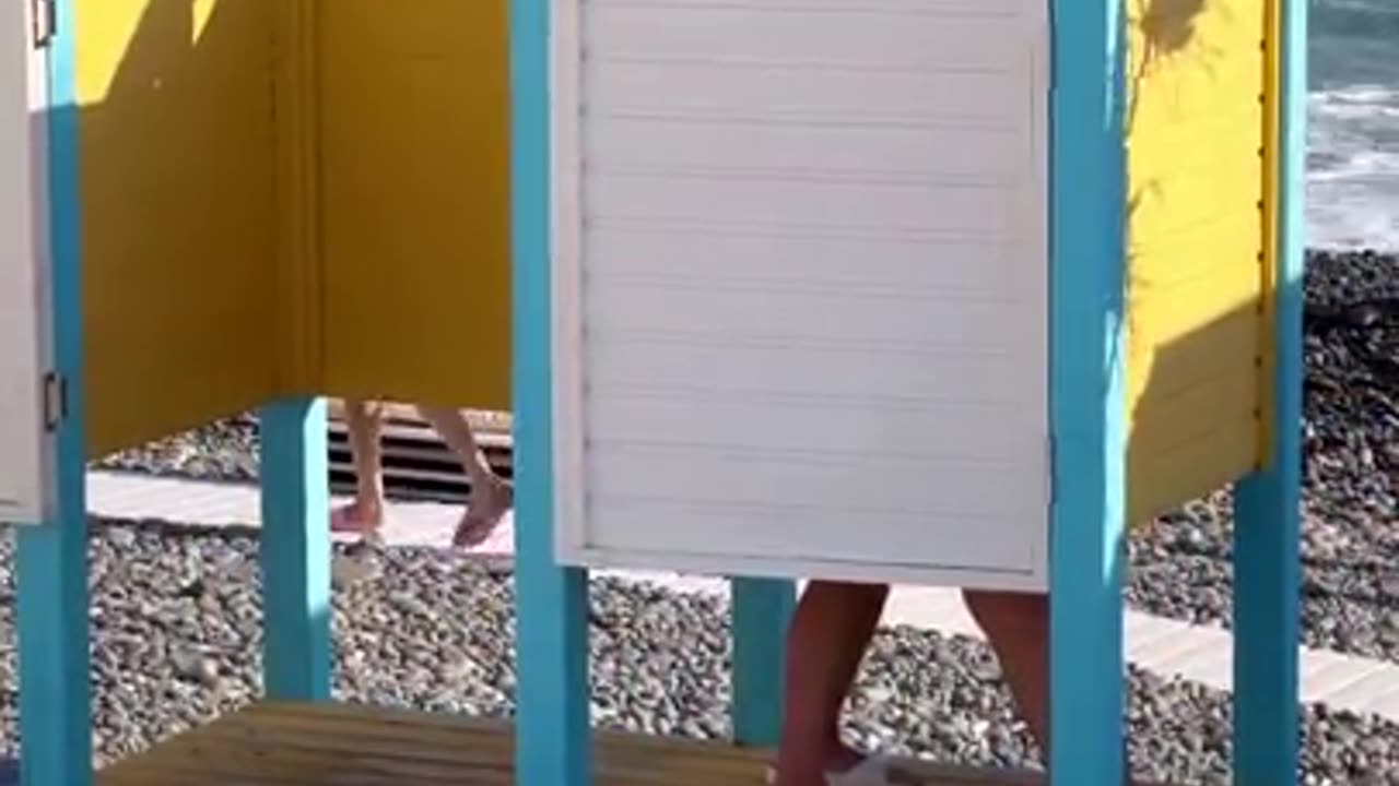 Crazy Pranks on the Beach! 😂🤣