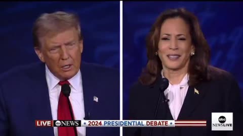 Karli Bonne - They left Kamala‘s mic on