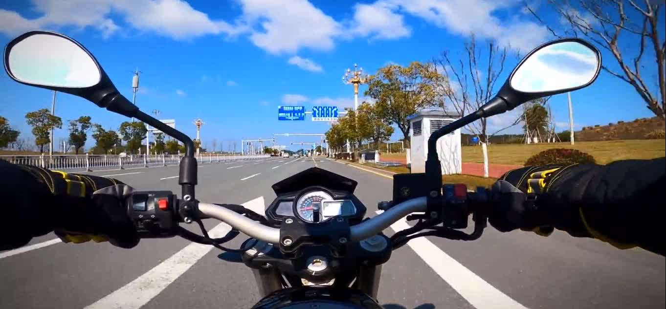 Speed up to 200Kmh! Let's experience the fast and the Furious!