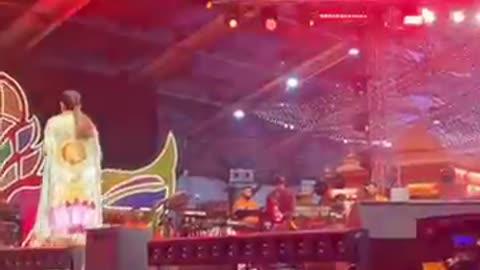 સરકારી ની મોજ કિંજલ દવે એ ડાન્સ કર્યો Kinjal Dave Dance Non Stop 🛑 Garba 2024 Navratri SuratGj5