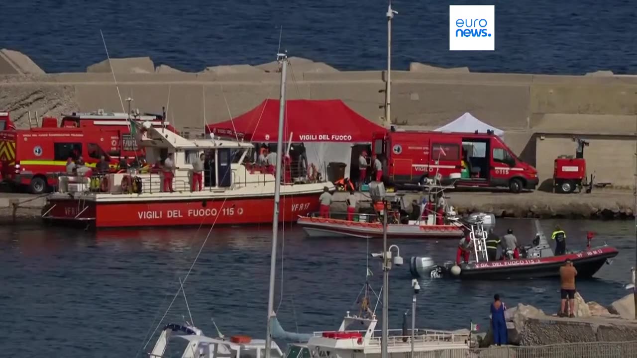 Un dron submarino asiste en la búsqueda de los desaparecidos en el naufragio de un yate en Sicilia