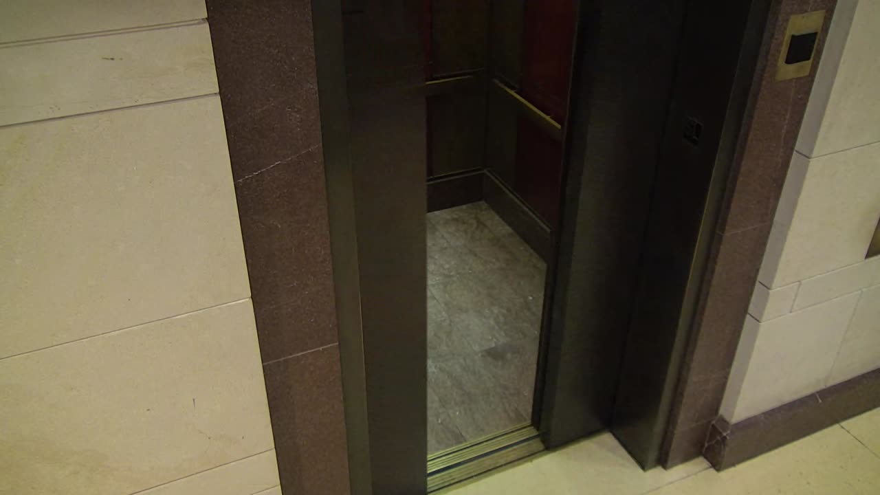 7026CVCSLElevatorLobbyAtriumSVC312_2021-01-06_10h40min00s680ms.mp4