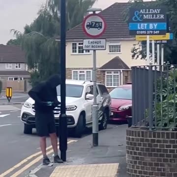 -Continua la lotta dei londinesi contro le telecamere dell'ULEZ