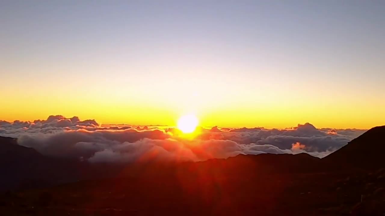 Healing system scenery, sunrise sea of clouds