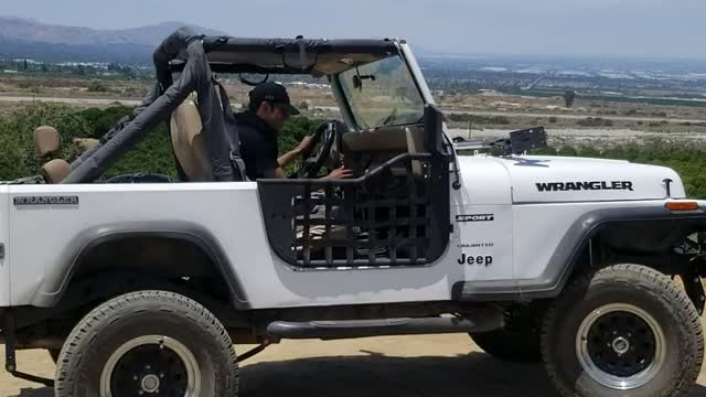 Damn sexy jeep!