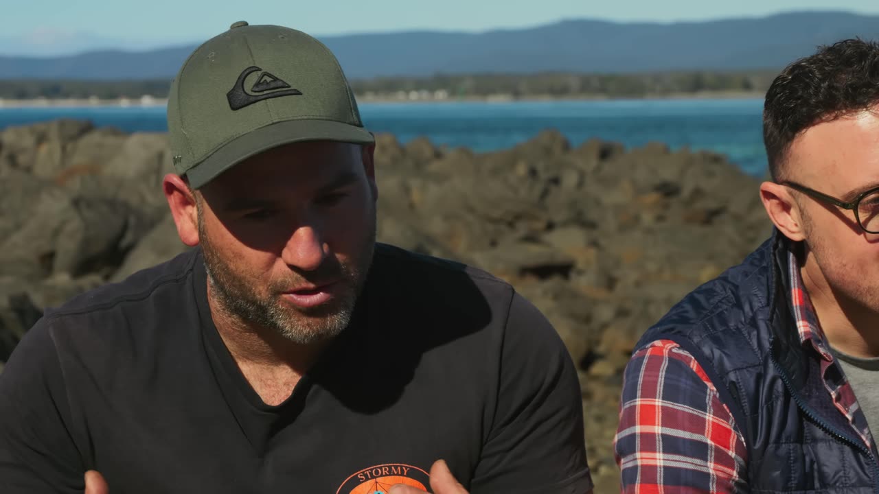 Australia’s GIANT Rock Lobsters!! Hand Caught Tasmanian Seafood!!