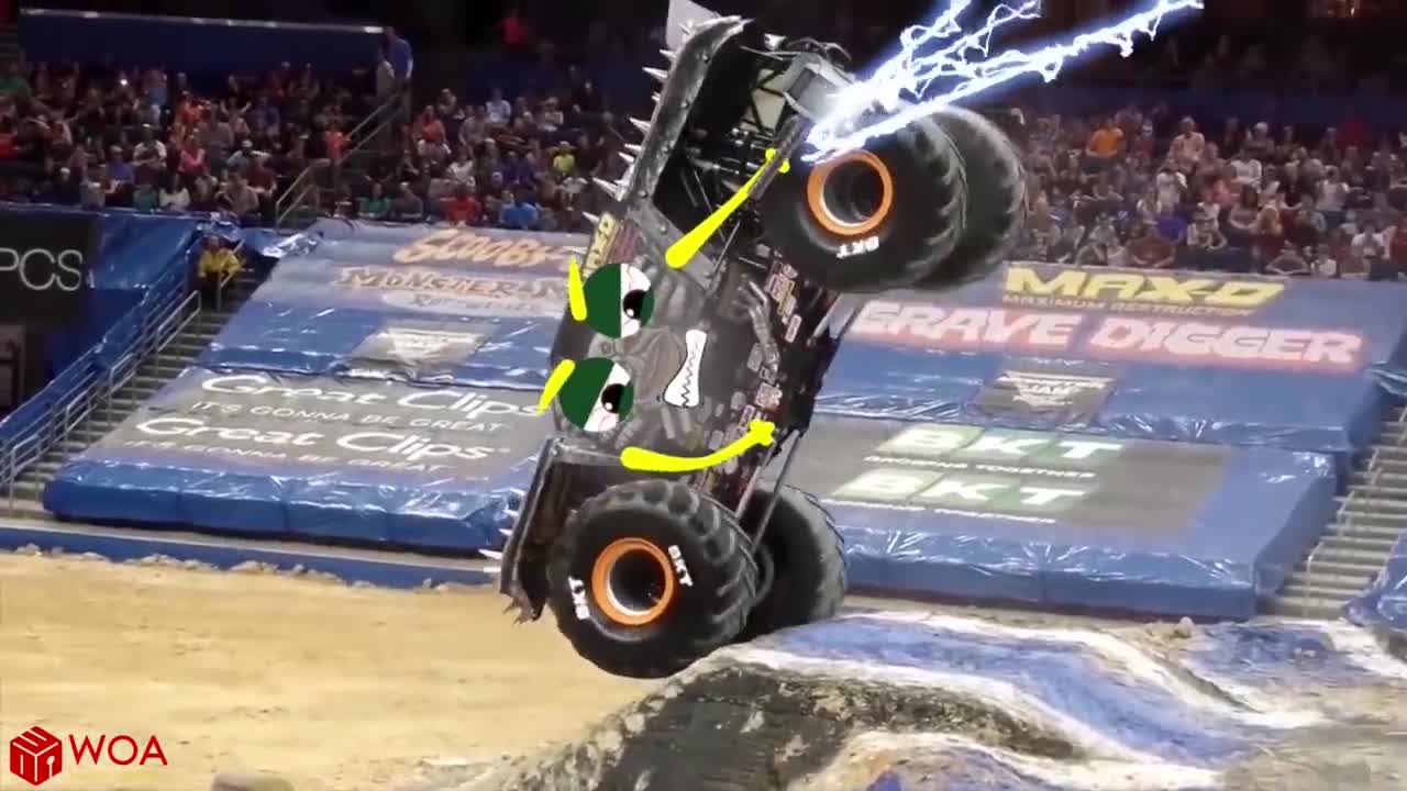 Monster Truck Moments Monster Jam highlights 2020 - Laugh Daily