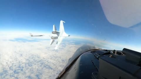 Russian Su-35S scared a US Air Force F-16 pilot that took off to intercept our Tu-95MS