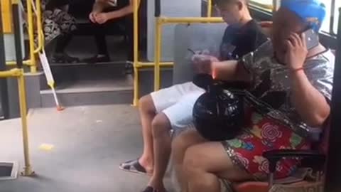 Fake bomb to scare you off 快要爆炸了