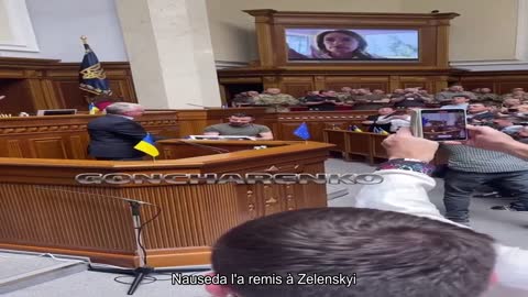 Nauseda l'a remis à Zelenskyi