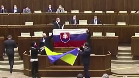 Not everyone likes the Ukrainian flag in the Slovak parliament