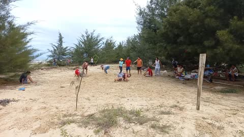 Trekkers Holiday In Muara Beach