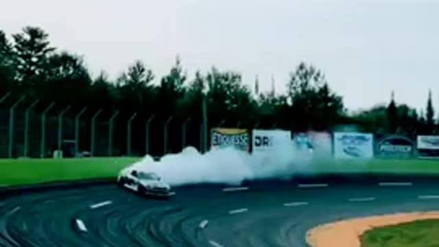 best_racing_car_super_slow-motion