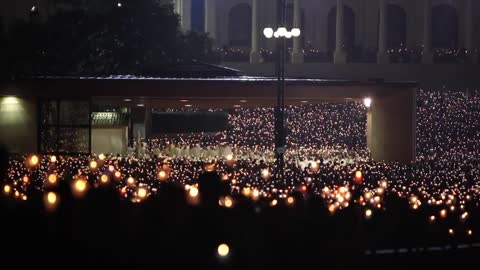 Vigília no Santuário de Fátima: Procissão das Velas