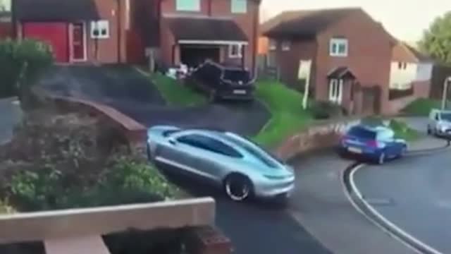 Porsche expensive car fail accident