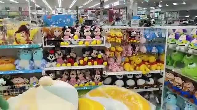 Do you like many dolls?