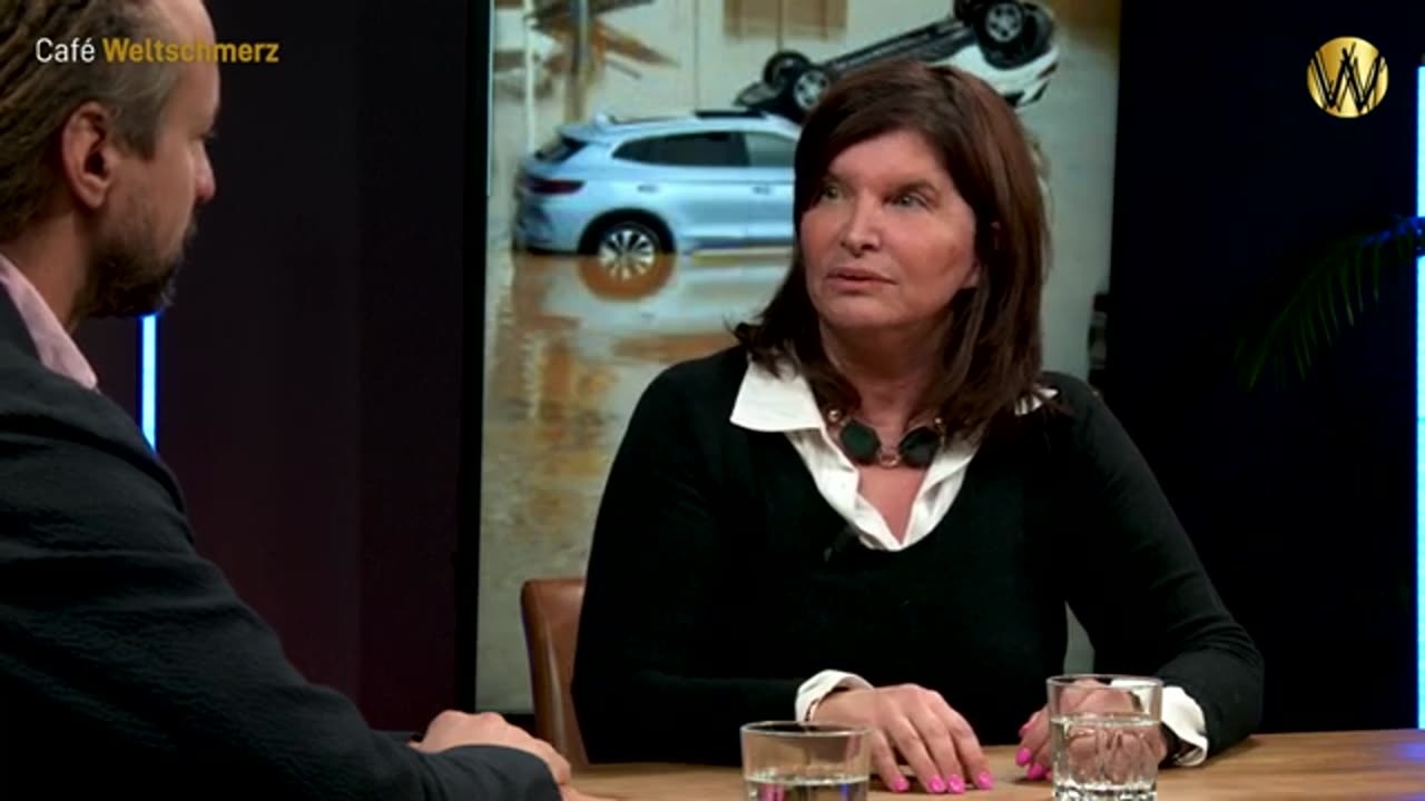 Carine Knapen - Cafe Weltschmerz - Overstromingen zijn geen natuurlijk ongeluk