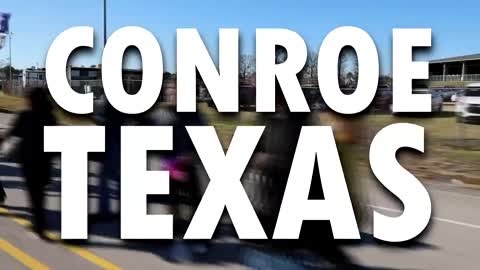 Massive Line of Patriots Ready to See Trump in Texas!