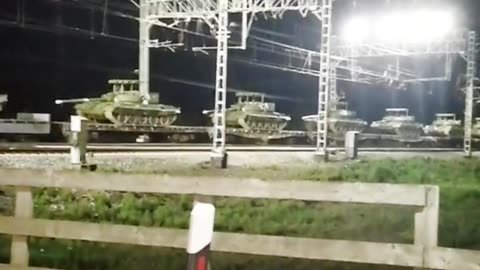 A new batch of Russian T-62's on their way to the front.