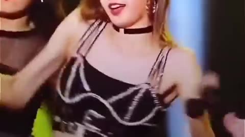 Baby Lisa perfect dance❤️❤️