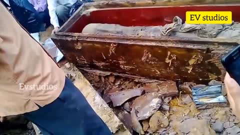 300 years old mummy founded near in Vietnam