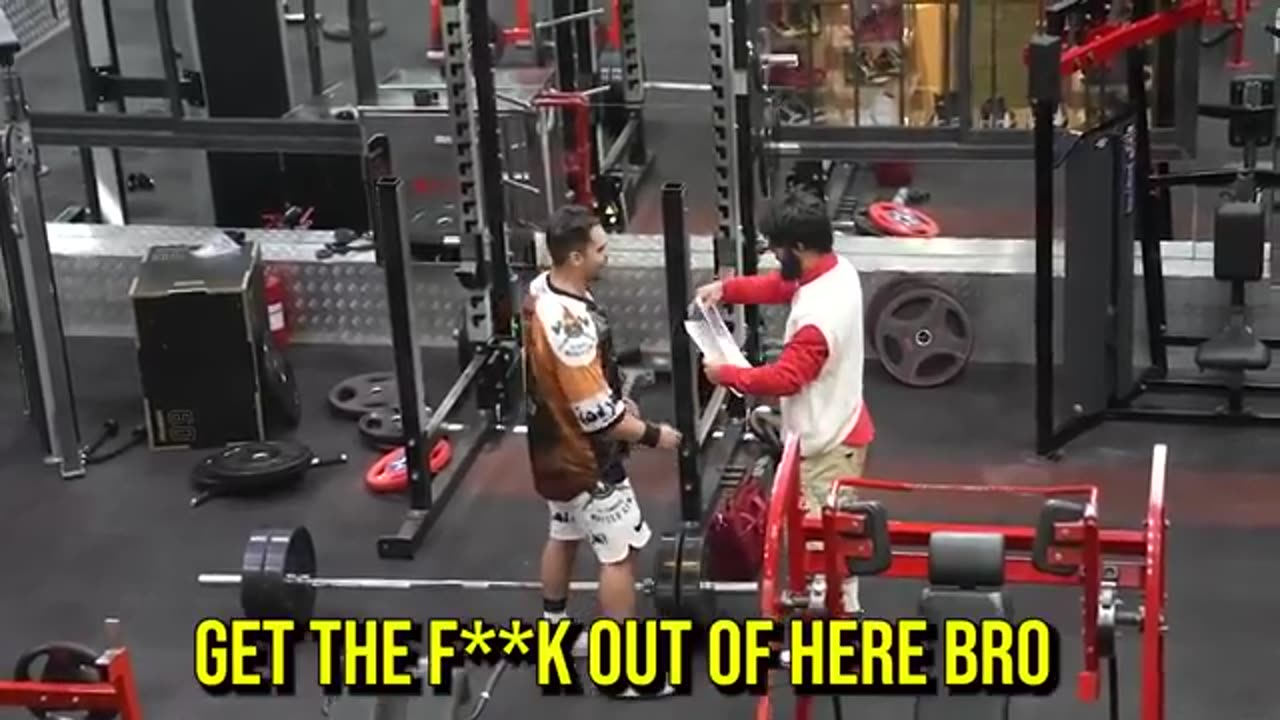 FAKE TRAINER PRANK with LARRY WHEELS | Elite Powerlifter Pretended to be a Beginner coah in Gym