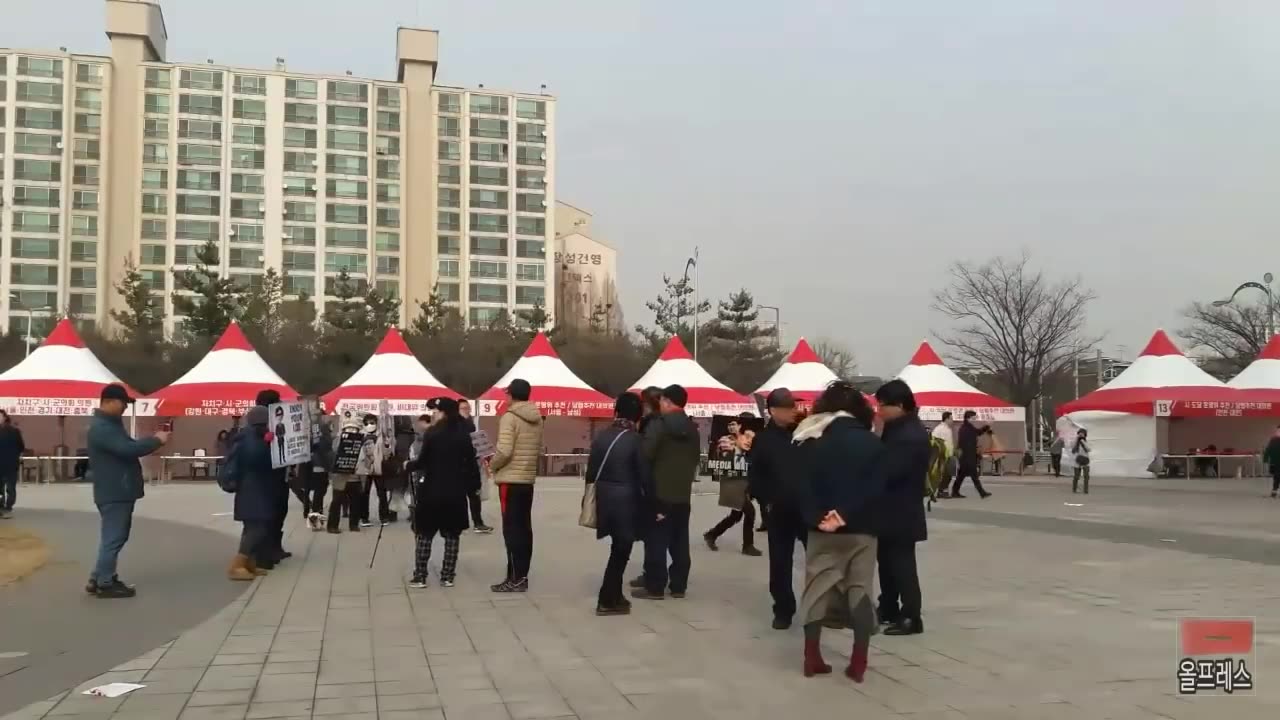 20190310_V3_S01(nIyK_QFuXYw)아수라장, 최종 우파 vs 좌파 싸움의 결과 판정을 내려 보세요, 누가 승자인지