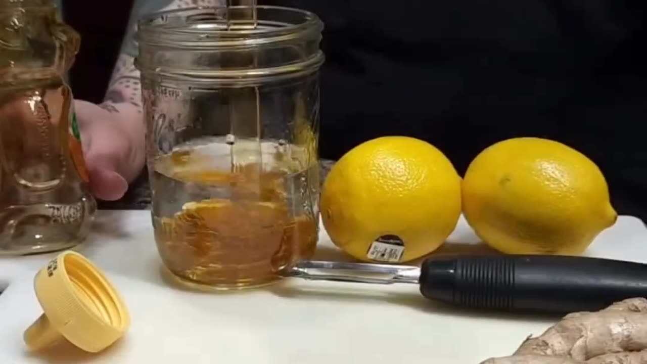 Homemade Winter Cough Syrup 🍯