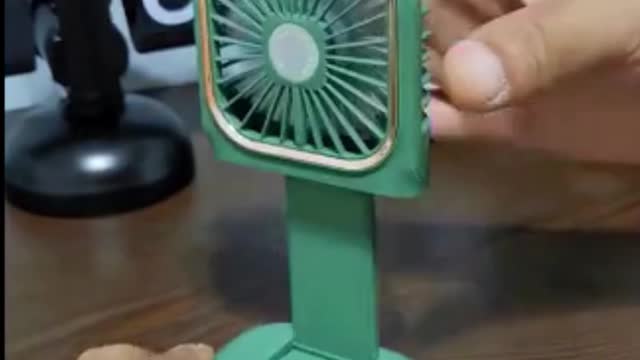 MINI FAN WITH CELLPHONE SUPPORT AND USB