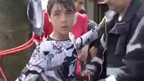 This 14 year old boy is a HERO, look what he has done - a real Freedom Fighter 🔥
