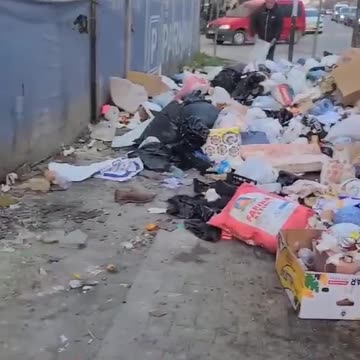 Teliti: I paguajmë bashkisë 26 mln euro në vit për pastrimin, por përsëri plehrat dergjen