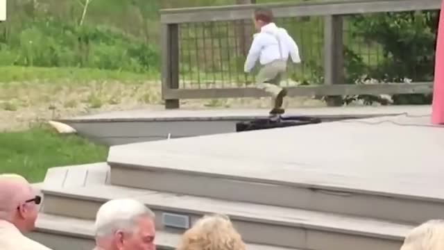 Kids add some comedy to a wedding! - Ring Bearer Fails