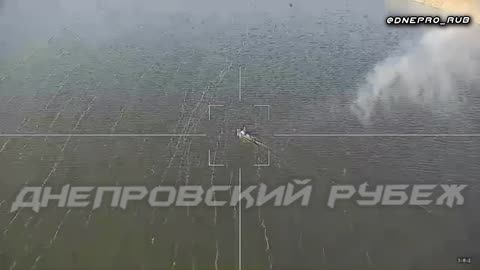 A KAMIKAZE drone destroys a Ukrainian patrol boat !!