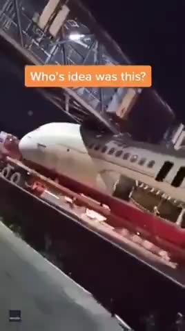 They got the JET ✈️ AIRPLANE stuck on the highway under a bridge