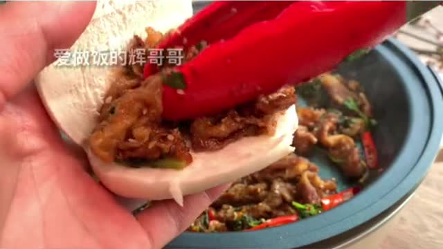 Don't lose the steamed bread at home. Make rougamo with me like this