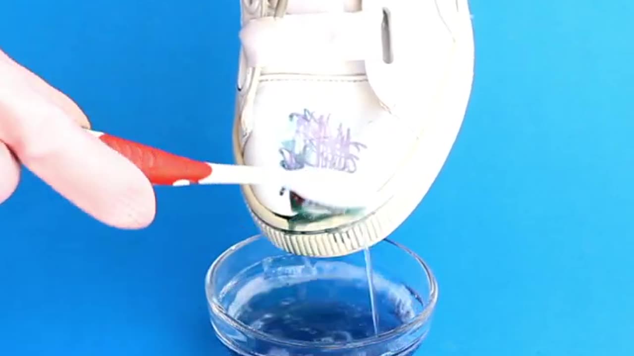 3 Ways to Remove Permanent Marker from White Shoes