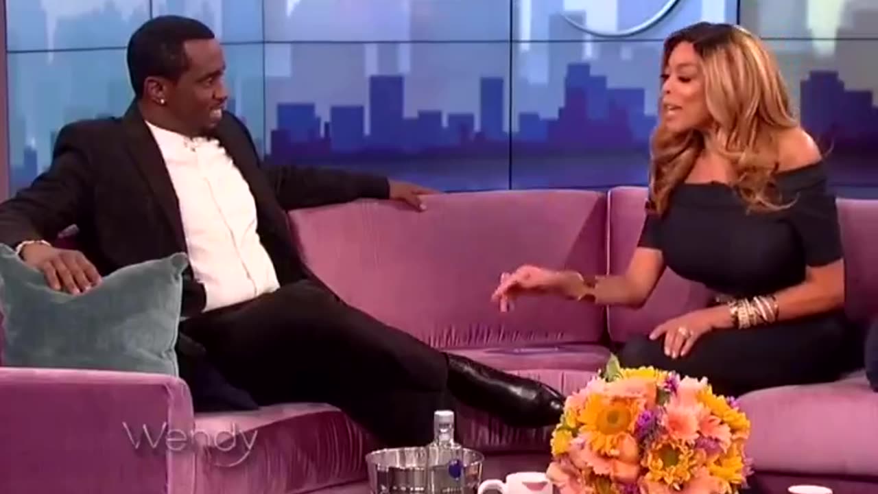 The way Wendy reacted when Diddy said he met her son backstage 🤔