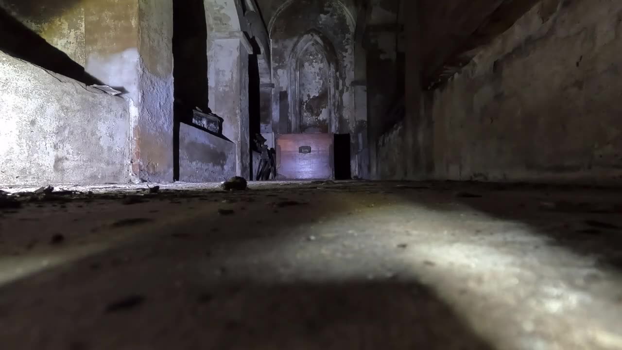 "We Peek Inside the EPIC 1800's Warren Family Vault!" (15Jan2024) Crypt Door