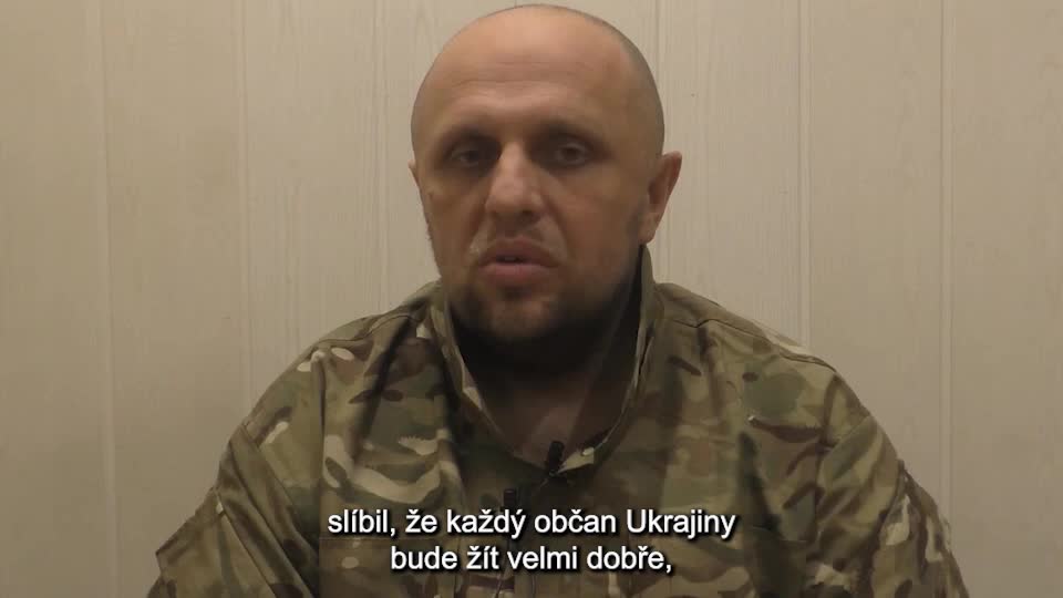 Bývalý ukrajinský voják mluví o zločinech Azova