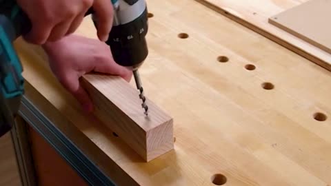 Skillful woodworkerSkillful woodworkers make small inventions at homes make small inventions at home