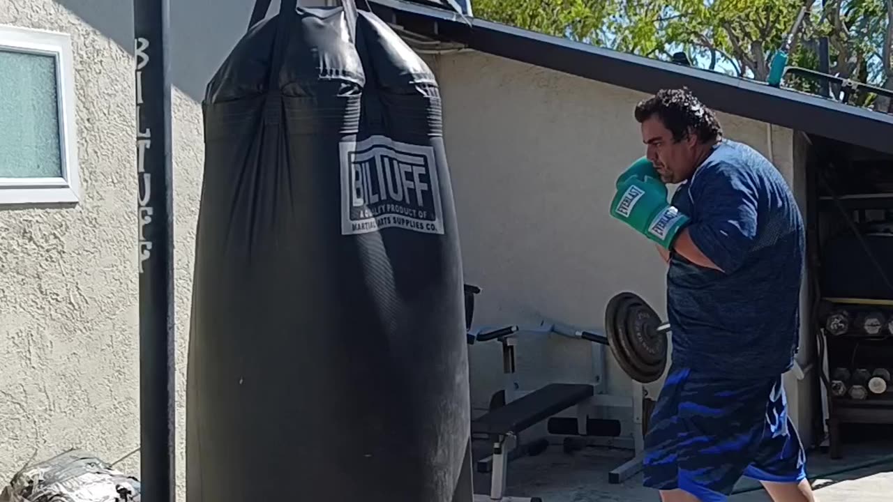 500Lb Punching Bag Workout Part 29 Boxing Work. Speed & Power Shots!