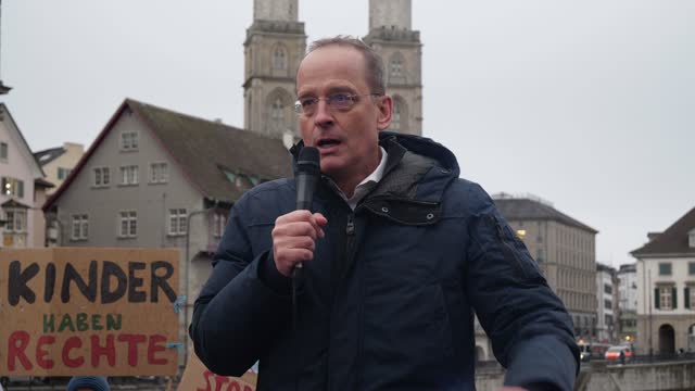 Steht auf! Es geht um unsere Kinder! Philipp Kruse, Rechtsanwalt