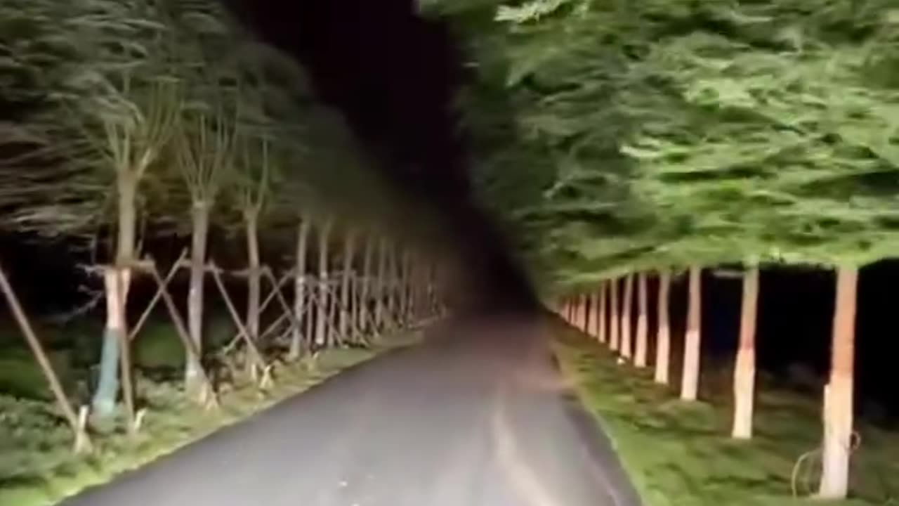 Roud with air
