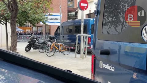 Tres detenidos en un desahucio en Santa Caterina
