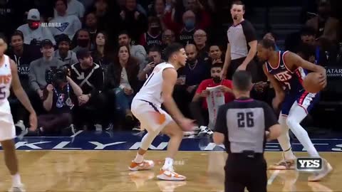 Kevin Durant gave Devin Booker that you dont want this smoke fist bump to the chest