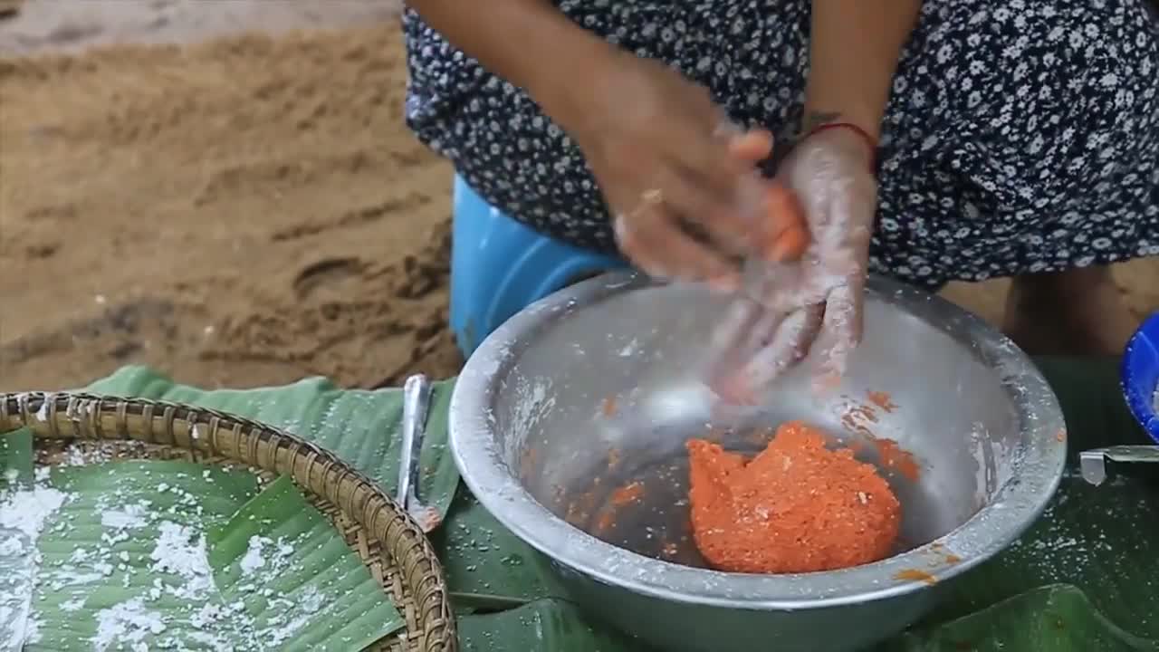 Yummy cooking dessert recipe _ Cooking skills _ Khmer Survival Skills