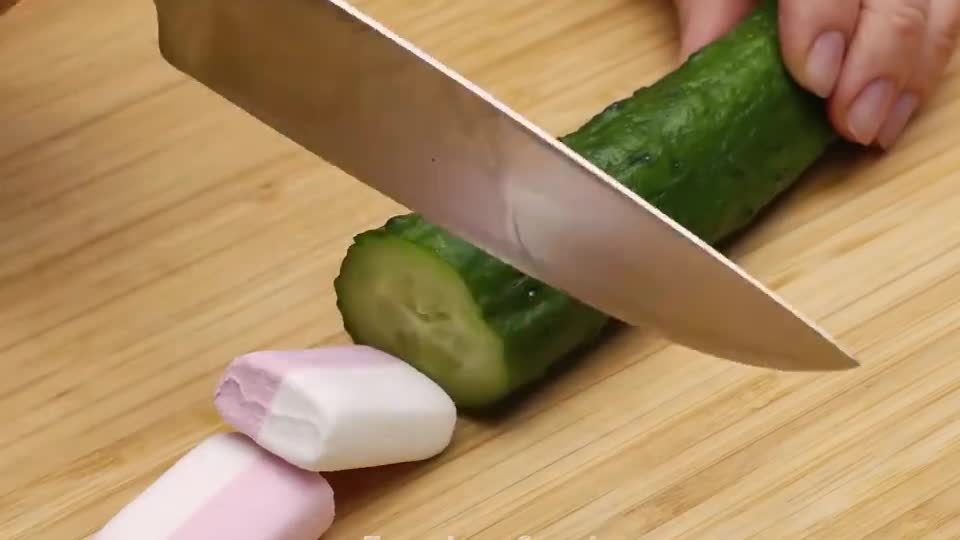 Cut the cucumber into creamy candy