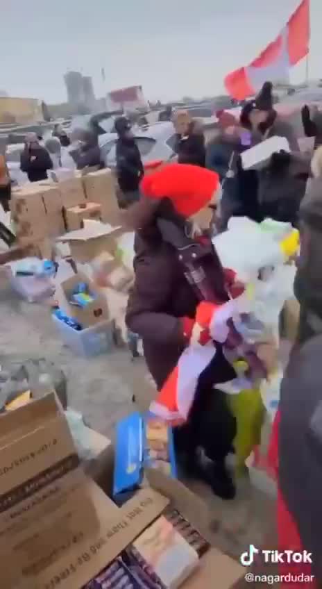 Canadians Welcoming Truckers From USA & Canada